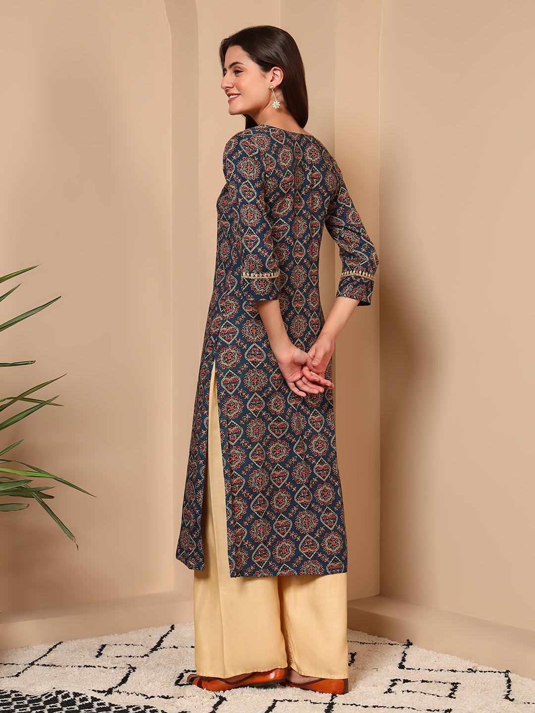 Blue Embroidered Geometric Print Cotton Kurta