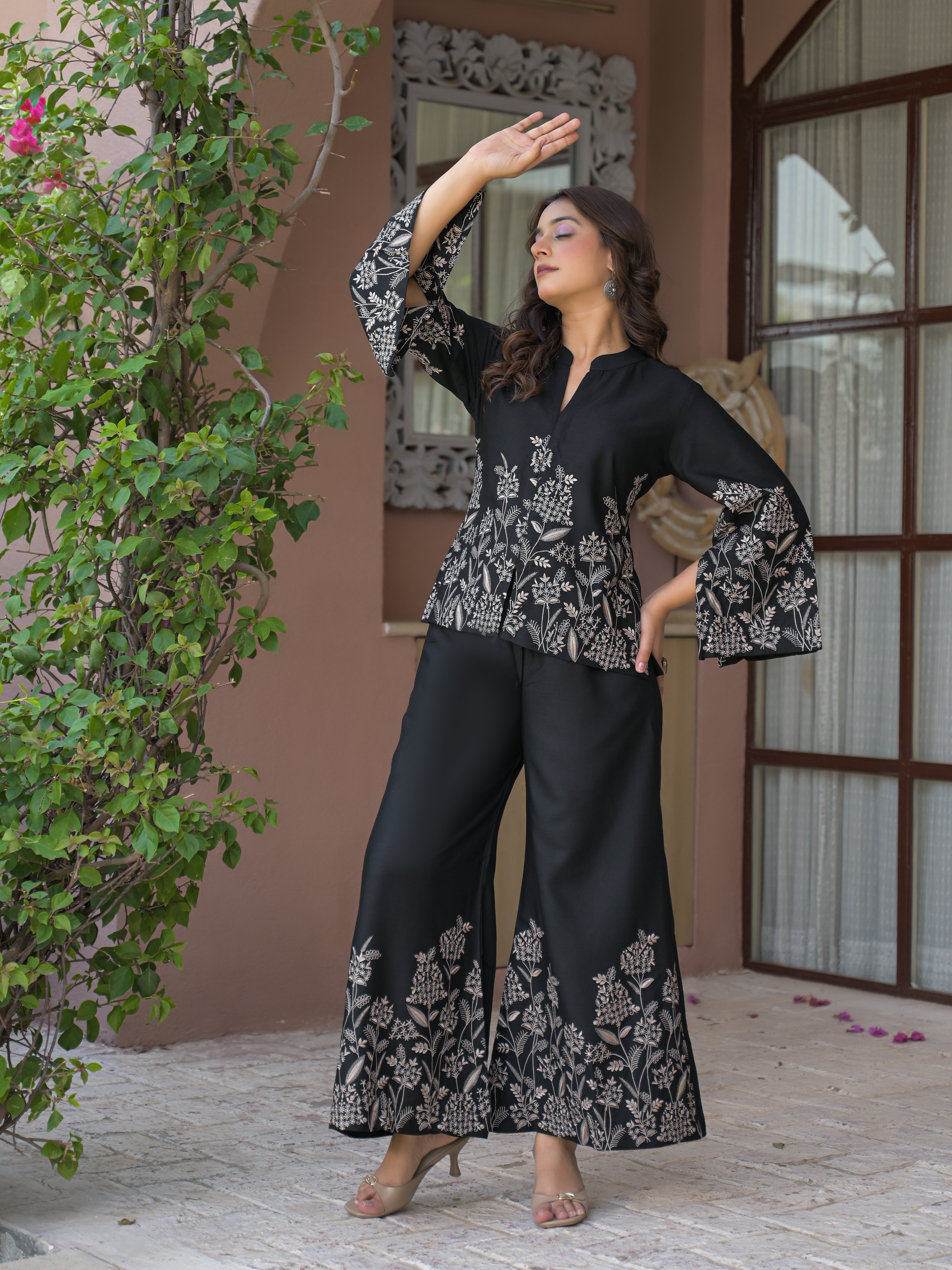 Élan Flora Luxe Coord Set