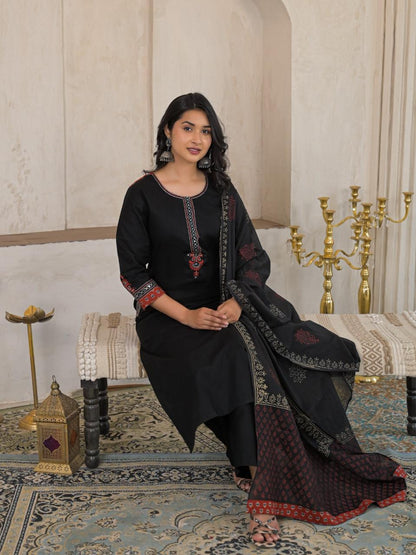 Noor Cotton Straight Suit Set with Printed Dupatta