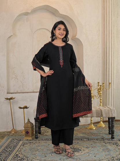 Noor Cotton Straight Suit Set with Printed Dupatta