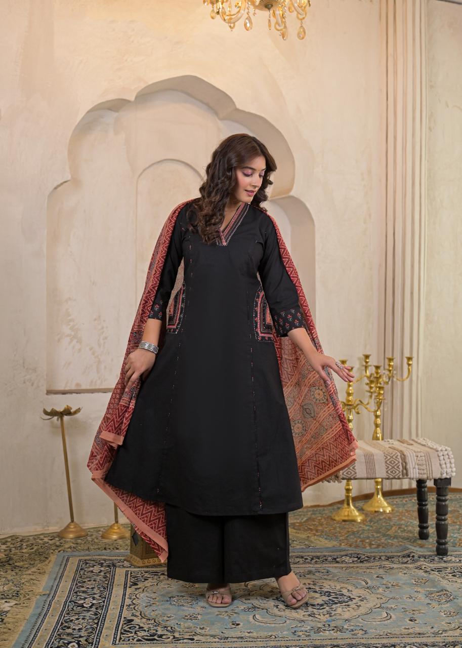 Noir Pocket Embroidered Cotton A-Line Dupatta Set
