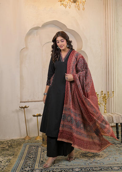 Noir Pocket Embroidered Cotton A-Line Dupatta Set